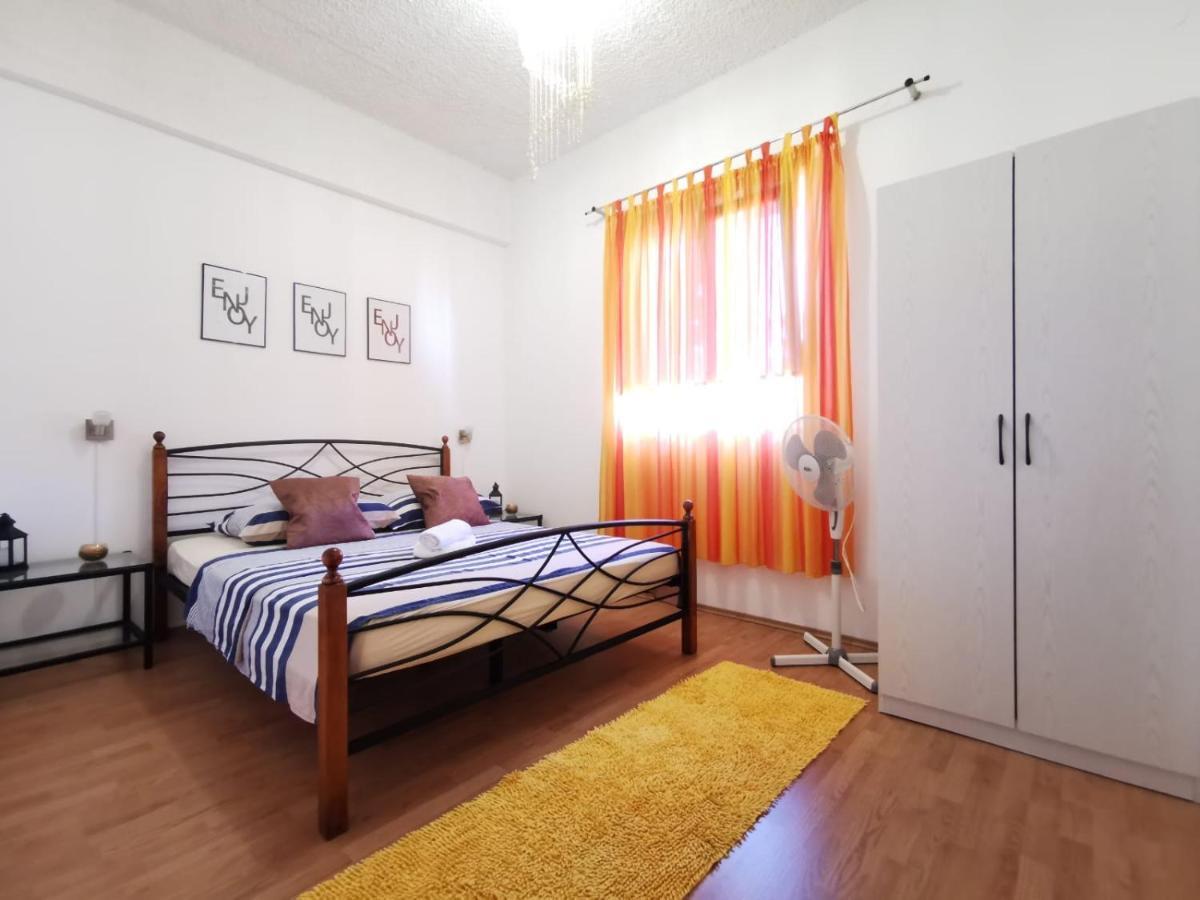 Priska Apartment Kaštela Exterior foto